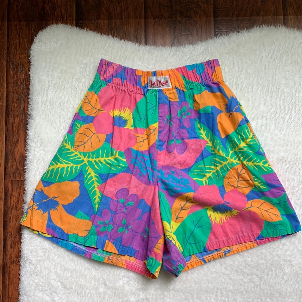 VTG 80s Graphic Floral Print High-Waisted Shorts